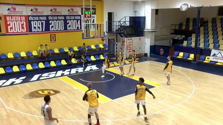 K vybičovanému derby strkanica patrí